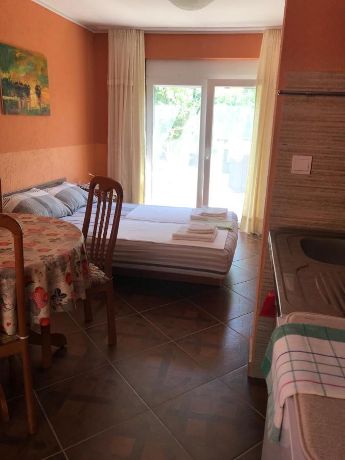 Holiday Home Orange Утьеха Экстерьер фото